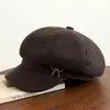 Gorra de Pico Mujer 2026 Sarja Británica Octagonal Estilo Coreano Versátil Gorra de Pintor Retro Adelgazante Cara Otoño Invierno Boina