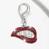 Pingente Labial Vermelho Full Strass Tendência Europeia e Americana para Mulheres, Chaveiro Sexy Labial Vermelho Grande com Strass da Moda Acessório de Bolsa