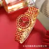 Relógio feminino de quartzo cravejado de diamantes, relógio de corrente em garra em formato de coração de nicho, relógio feminino de quartzo de luxo leve, corrente em garra em formato de coração transfronteiriça