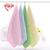 Quadrado absorvente de fibra fina para saliva de bebê padrão de desenho animado quadrado pequeno atacado creche quadrado em relevo