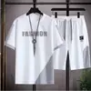 Camiseta Casual de Manga Corta Elegante para Hombre Marca de Moda Tendencia Pantalones Cortos Deportivos Holgados Conjunto de Dos Piezas Nueva Tendencia de Moda