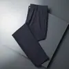 Calça Masculina Casual de Seda de Gelo Fina Não Amassa para Negócios Verão Perna Reta Levemente Elástica Calças Longas Calças Resistentes a Amassados Calças Masculinas