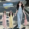 Conjunto de Verão para Meninas 2026 Novo Estilo Infantil de Verão Manga Curta Fino Fashionável Conjunto de Duas Peças com Calça de Pernas Largas