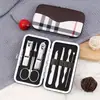 Estuche de Cortaúñas a Cuadros Set de Cortaúñas Portátil Herramienta de Limpieza de Oídos Set Regalo para Actividades
