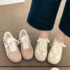 Tênis casuais, estilo estudante, leve, sola macia, design de tênis de treino alemão, adequado para primavera e outono, cabedal em couro, novo design 2026