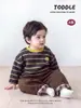 Atuendo de invierno elegante y moderno para niños, top de bebé niño a rayas con dibujos animados y tirantes desmontables, ropa de invierno para niños