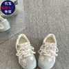 Zapatillas de Entrenamiento Alemanas Rosas para Mujer 2026 Primavera/Verano Nuevas Chic de Nicho Zapatos de Pan Esponjoso Zapatos Blancos Gump Tendencia al por Mayor