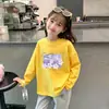 Camiseta de Manga Larga de Moda para Niña 2026 Primavera y Otoño Nueva Elegante Camiseta Infantil de Cuello Redondo Camiseta Básica de Algodón Puro para Niña Pequeña