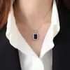 Colar Clavícula Ins Tendência Simples Retrô Europeu e Americano Elegante Nicho Cravejado com Diamantes Pérola Quadrado Geométrico Aço Titânio Colar para Mulheres