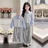 Conjunto de Dos Piezas de Moda Primavera y Otoño 2026 para Estudiantes de Secundaria: Sudadera de Manga Larga y Pantalones Casuales de Pierna Ancha para Niñas