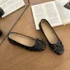 Sapatos Mary Jane Estilo Doce Feminino 2026 Outono Novidades Rivets de Laço Aumento Interno da Altura Slip-on Flats Versáteis
