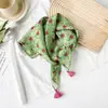 Bufanda Pequeña Cuadrada Original de Algodón y Lino para Primavera y Verano Estilo Nuevo para Atar el Cabello Bufanda Naranja con Estampado para Mujer Colgante de Borla Baotou