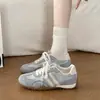 Zapatillas de Entrenamiento Alemanas Versátiles de Suela Gruesa para Mujer, Moda Otoño 2026 Estilo Simple Retro con Cordones Bloque de Color Suela Suave Zapatos Deportivos Casuales