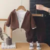 Conjunto de Ropa de Otoño para Niños 2026 Nuevo Estilo Coreano Moda Bebé Primavera y Otoño Sudadera con Capucha Cárdigan Conjunto de Tres Piezas