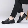 Mocasines de otoño para hombre de piel de oveja de primera capa, zapatos casuales de cuero genuino, zapatos slip-on antideslizantes diarios para hombre