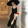 Roupas Femininas Estilo Coreano 2026 Novo Vestido Camisola Vermelho Retro Francês Slim-Fit com Decote V para Mulheres, Vestido Longo Elegante de Verão Acima do Joelho