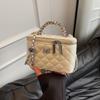 Bolso de Mano de Alta Gama Transfronterizo para Mujer 2026 Nuevo Estilo Ins Versátil Acolchado con Cadena Hombro Cruzado Pequeño Cuadrado