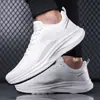 Zapatos de talla grande transfronterizos, zapatillas deportivas de verano, zapatos de malla nuevos, zapatos casuales finos y ligeros para hombre, transpirables, para correr