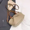 Bolsa de Grande Capacidade Estilo Coreano Nicho para Mulheres Novo Modelo 2025 Bolsa de Mão Simples Plissada Bolsa Transversal Nicho da Moda para Mulheres