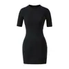 Vestido Pequeño de Cuello Redondo y Manga Media Estilo Deseo Puro 2025 Primavera Nuevo Sencillo Color Sólido Ajustado Bodycon Corto para Mujer