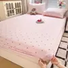 2026 Nueva Sábana Bajera de Gasa de Doble Capa Pieza Única Protector de Colchón para Cama Individual de Dormitorio Estudiantil No Es Algodón Puro Juego de Tres Piezas de Algodón