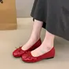Zapatos Planos Rojos con Lazo Suave para Mujer 2026 Verano Nuevos Mocasines Loafers Franceses Ocultos para Aumentar la Altura Calzado Pequeño de Cuero
