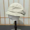 Chapéu Bucket Pleateado Estilo Coreano Retrô de Aba Curta para Mulheres, Chapéu de Sol para Outono/Inverno ao Ar Livre, Faz o Rosto Parecer Menor, Chapéu de Pintor Versátil, Chapéu Bacia com Proteção Solar