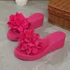 Sandalias de cuña abiertas con plataforma gruesa, estilo europeo y americano, de talla grande, con estampado floral para mujer, en stock, nuevas sandalias versátiles de moda de verano