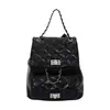 Mochila Acolchoada com Corrente Estilo Coreano Inspirada na Chanel Modelo Novo Verão 2026 Bolsa de Ombro Casual Versátil Bolsa Transversal com Múltiplos Bolsos