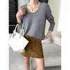 Sikan Otoño Nuevo Estilo Simple y Relajado Versátil Cuello en U Holgado Adelgazante Casual Manga Larga Camiseta SN9201