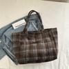 Bolsa de ombro casual xadrez personalizada para viagem, estilo novo, primavera de 2025, com design de nicho, retrô, bolsa tote com axila