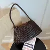 Bolso de Hombro Tejido Hecho a Mano Coreano Personalizado para Mujer 2026 Nuevo Versátil de Mano Hombro Bolso con Letras