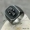 Anillo geométrico de estilo punk retro gótico antiguo de moda para hombre al por mayor anillo de acero de titanio hip hop ins europeo y americano