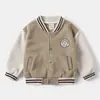 Chaqueta de Béisbol para Niños al por Mayor Otoño 2026 Nueva Cardigan con Botones y Cuello en V para Niños Chaqueta Top para Bebé Dropshipping
