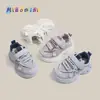 Tênis Esportivo Infantil, Novos Modelos Primavera e Outono, Tênis Casuais de Malha para Meninos e Meninas, Tênis "Dad Shoes" Respiráveis para Crianças Pequenas e Médias, Tênis de Corrida para Bebês