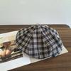 Sombrero clásico japonés de moda a cuadros con diseño de nube para mujer, primavera y otoño, nuevo, dulce, literario, de pintor, de repartidor de periódicos, de cara pequeña, combinable con todo.