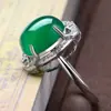 Nuevo Anillo de Floración de Calcedonia Verde Natural Imitación Hermoso Agradable Anillo Hueco de Flor de Cristal Enharinado