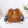Bolsa saco elegante feminina grande capacidade 2023 nova tendência personalizada com cordão bolsa para o dia a dia moderna tendência bolsa de ombro transversal