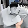 Camisa polo fina sin costuras de manga corta para hombre de verano, nuevo estilo de negocios ligero, camiseta elástica de media manga para hombre