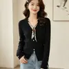 Elegante top de punto estilo coreano con cuello en V, bufanda de seda y textura acanalada, suave y ajustado, de manga larga, multicolor, adecuado para usar en capas en otoño