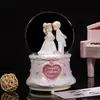 Caixa de Música Bola de Cristal de Casamento para Casal Presente Acompanhante para Esposa Presente de Feriado Enfeites de Decoração para Mesa de Casa