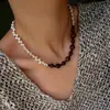 Moderna y versátil cadena hecha a mano de perlas naturales y sándalo de seda dorada, uso en capas vintage, joyería de alta gama elegante y lujosa para mujeres