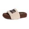 TX-5 Huidong Yixinda Moda Ropa Exterior Estilo Dama Ropa Exterior Plana Cinturón de Una Palabra y Pantuflas de Lana Esponjosa Otoño e Invierno