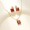 Pendientes de Botón de Cristal Rojo Estilo Francés para Mujer, Collar de Temperamento de Gama Alta de Nicho, Juego de Joyería Sencillo Retro de Lujo Ligero