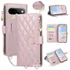 Adequado para Google 11/Sony/Sharp, pequena capa de couro estilo Chanel acolchoada para flip phone com alça transversal, suporte de anel, zíper e bolso para cartão