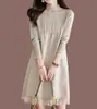 Vestido de Tricô Feminino de Comprimento Médio Outono/Inverno 2026 Novo Estilo com Casaco Vestido de Tricô Camada Base Moda Estilosa Versátil Saia