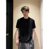 Camiseta Henley Cinza Escuro de Linho Sintético para Homem, Polo de Manga Curta Relaxada Estilo Old Money, Manga Meia-Manga com Ombro Normal Estilo Americano