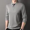 Camiseta popular de manga larga para hombre de TikTok con cuello de solapa de color liso para jóvenes y adultos de mediana edad, nueva prenda versátil de moda, top tipo polo moderno