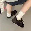 Tênis de treino alemão retro com cadarço para mulheres em estoque para o início do outono, novo modelo 2026, sola plana, patchwork, tênis casuais versáteis de nicho