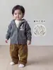 Suéter con capucha para niños, atuendo de invierno, chaqueta de punto para bebé niño, camiseta básica, pantalones de campana, conjunto de tres piezas, colección de invierno estilo coreano